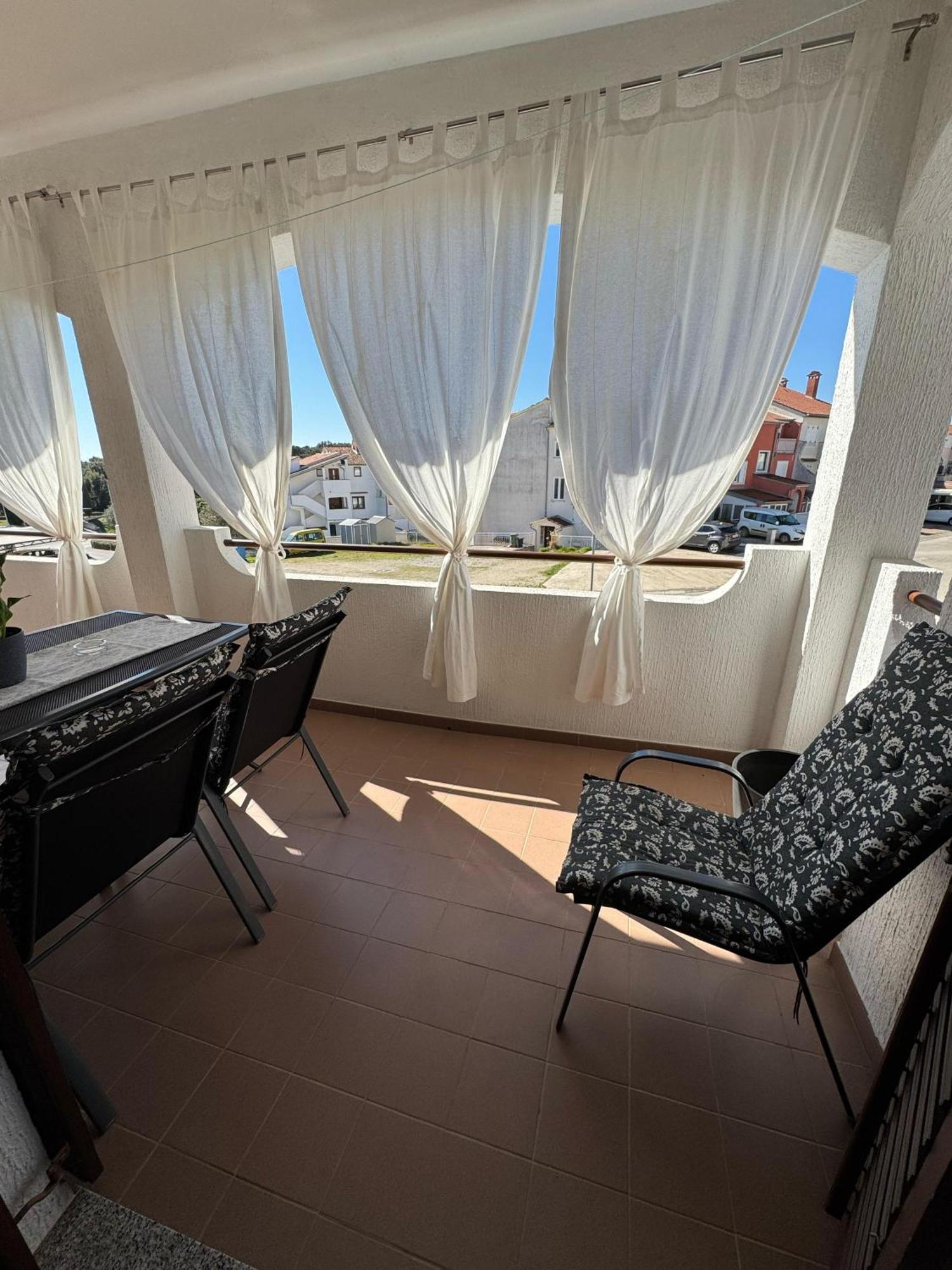 Apartment Davorka Върсар Екстериор снимка