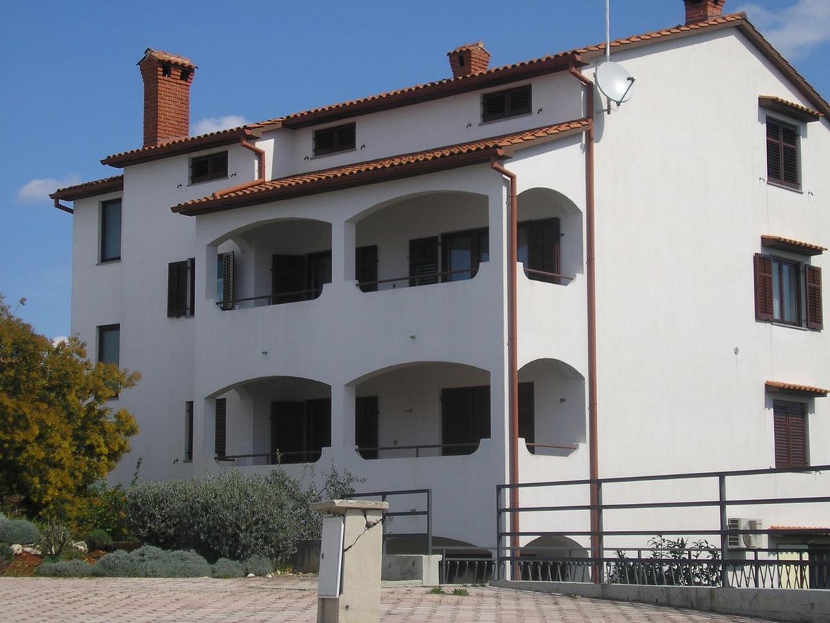 Apartment Davorka Върсар Екстериор снимка
