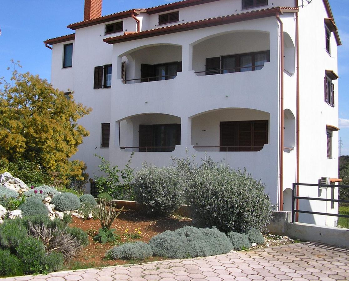 Apartment Davorka Върсар Екстериор снимка